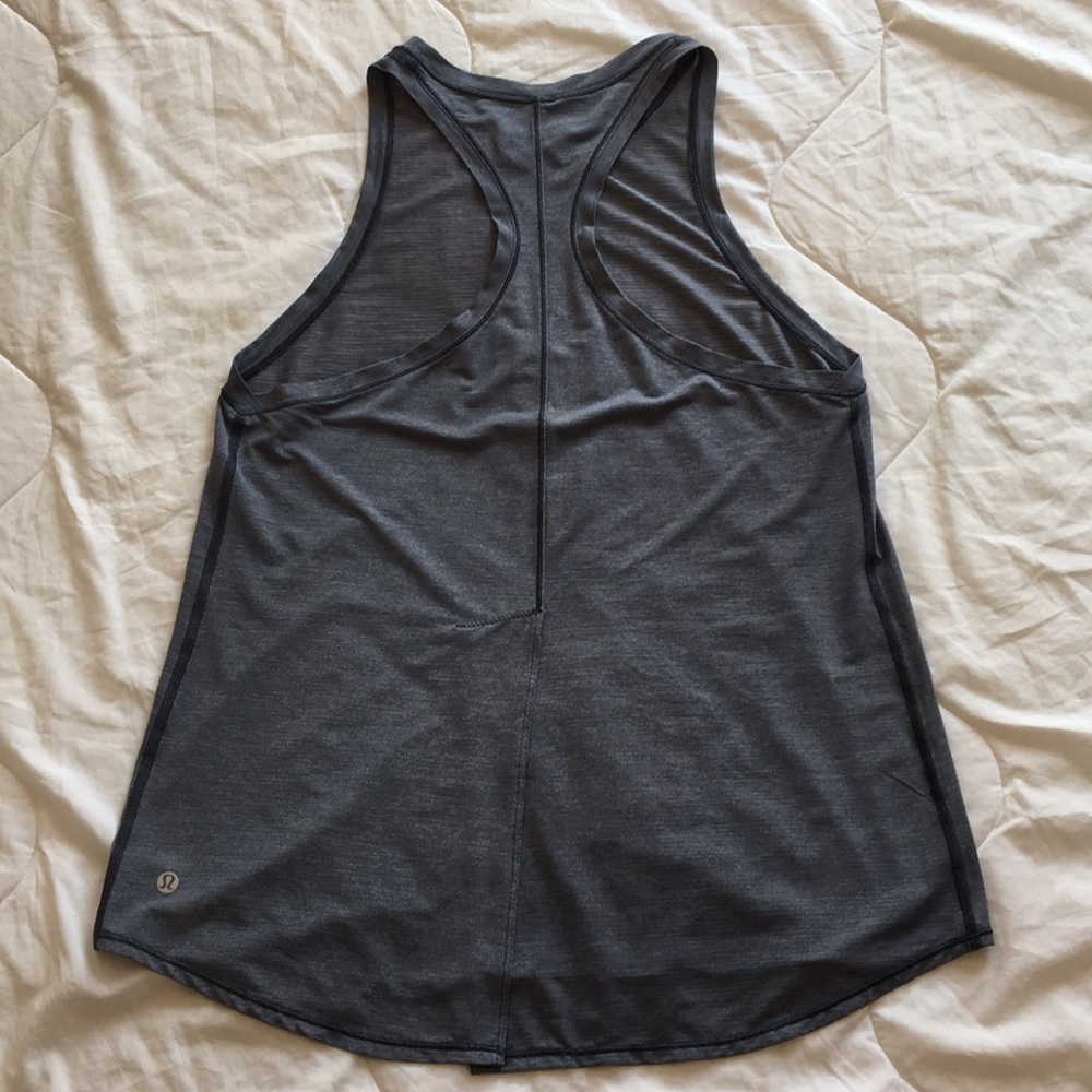 Super cute tie back lululemon racerback